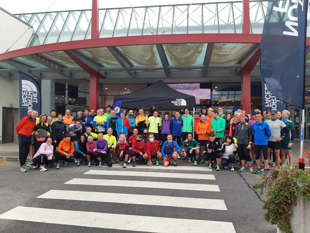 Sound_PR's tweet photo. Ready to run! Si corre con @TheNorthFaceEU e @dfsport insieme al campione del mondo di corsa in montagna Henri Aymonod #neverstopexploring #powerfurther #running https://t.co/IFdIBwDbq7