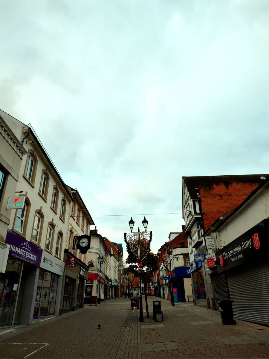 Firesnapper999's tweet photo. Morning folks 🤗. #MtbViews of #Aldershot
Despite the investment in Aldershot town, I fear the Muppets who treat the town like a dosshouse, exploiting / abusing citizens, amenities & facilities, will continue to drag our community down in this part of #Rushmoor 😢 #JustMe?? https://t.co/RWf6I8xEwL
