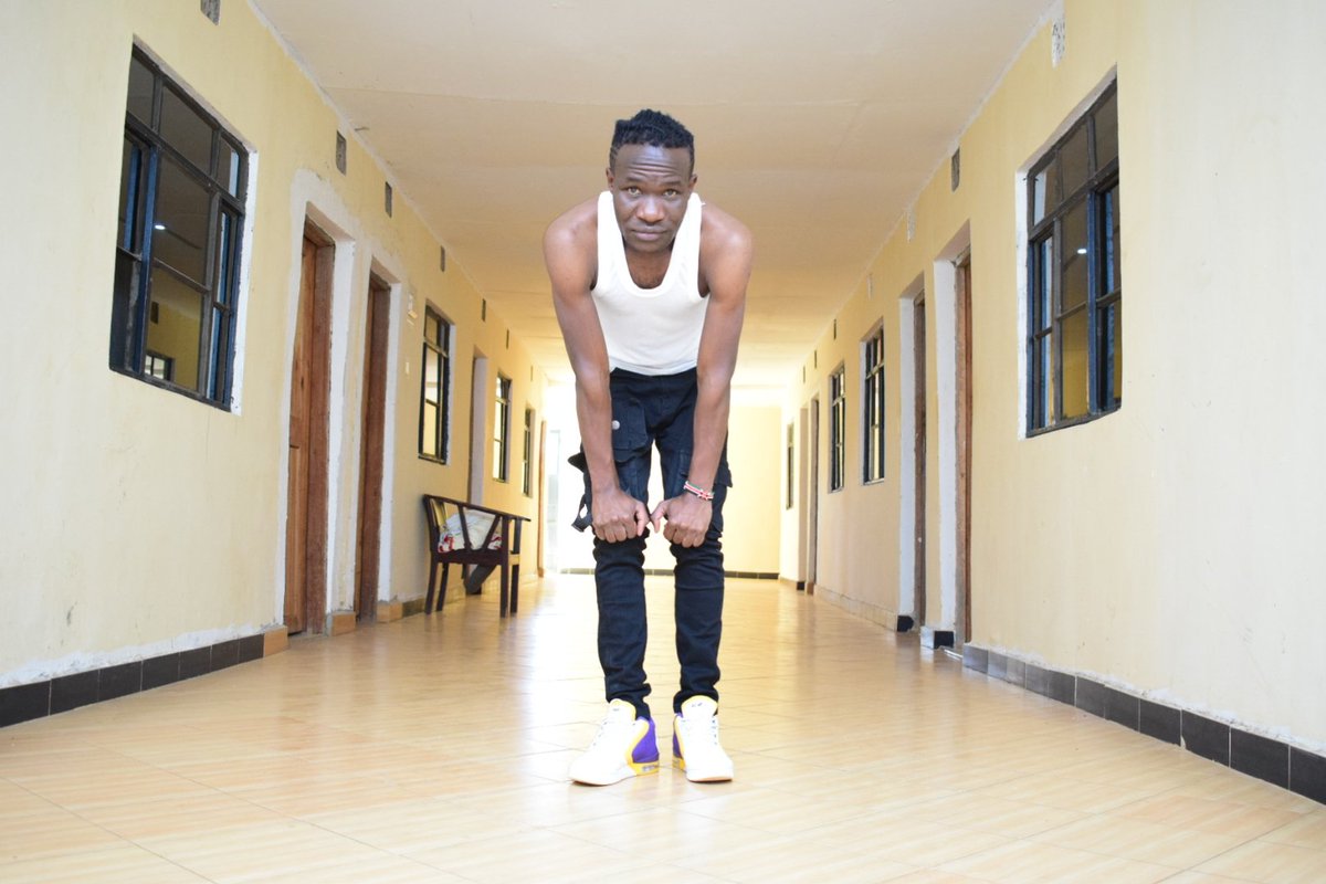 Demakufu tweet media