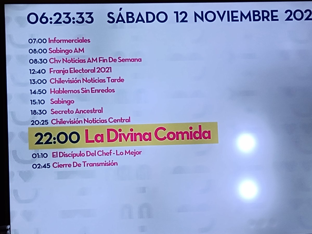 Mane_rm's tweet photo. @chilevision hoy es sábado 13 de noviembre no 12 https://t.co/2Gq8jcwPXY
