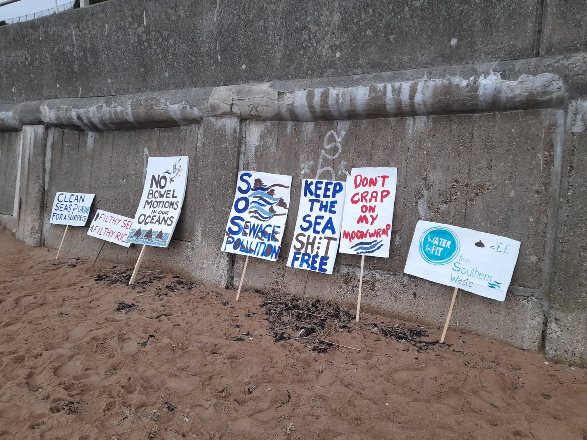 jkavanagh99's tweet photo. #sunriseswimmer #EndSewagePollution #sosramsgate great turnout for SOS Ramsgate sunrise swim in support of COP26 and to end sewage pollution by private water firms. https://t.co/mawS9yajIS
