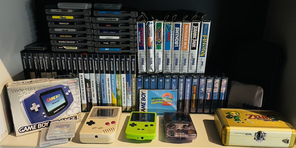 BitDungeon's tweet photo. Happy Saturday #retrogamers! let’s see some photos of your favourite #retro shelf collection! #retrogaming #retrogames #gaming #sega #nintendo #HappySaturday https://t.co/Wl4SL2lzXS