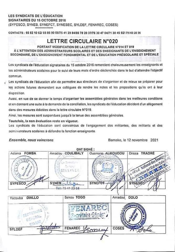 ikunafoni's tweet photo. La synergie des syndicats de l'éducation nationale demandent aux collègues de rendre les notes et les propositions qu’ils ont à leur disposition afin de permettre aux directeurs de s’organiser et de mieux se préparer pour les actions futures. #éducationmalienne https://t.co/fUiBL6VrUP