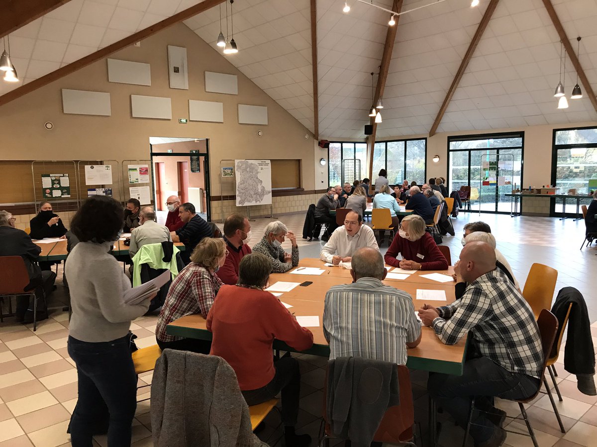 ardenthierache's tweet photo. Ils sont une soixantaine, habitants des différentes communes du territoire, à participer au Grand forum de la concertation à Maubert-Fontaine pour construire le projet de territoire Ardenne Thierache 2030. @ANCTerritoires @Prefet08

#ardennes #ardennesthierache https://t.co/NdYZIWyvqa