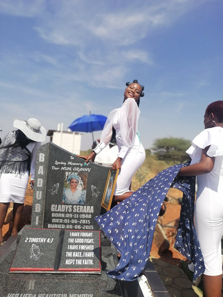 michelle_Eat's tweet photo. Continue resting Queen 🥺🥺❤️❤️❤️ https://t.co/77EZukShTM