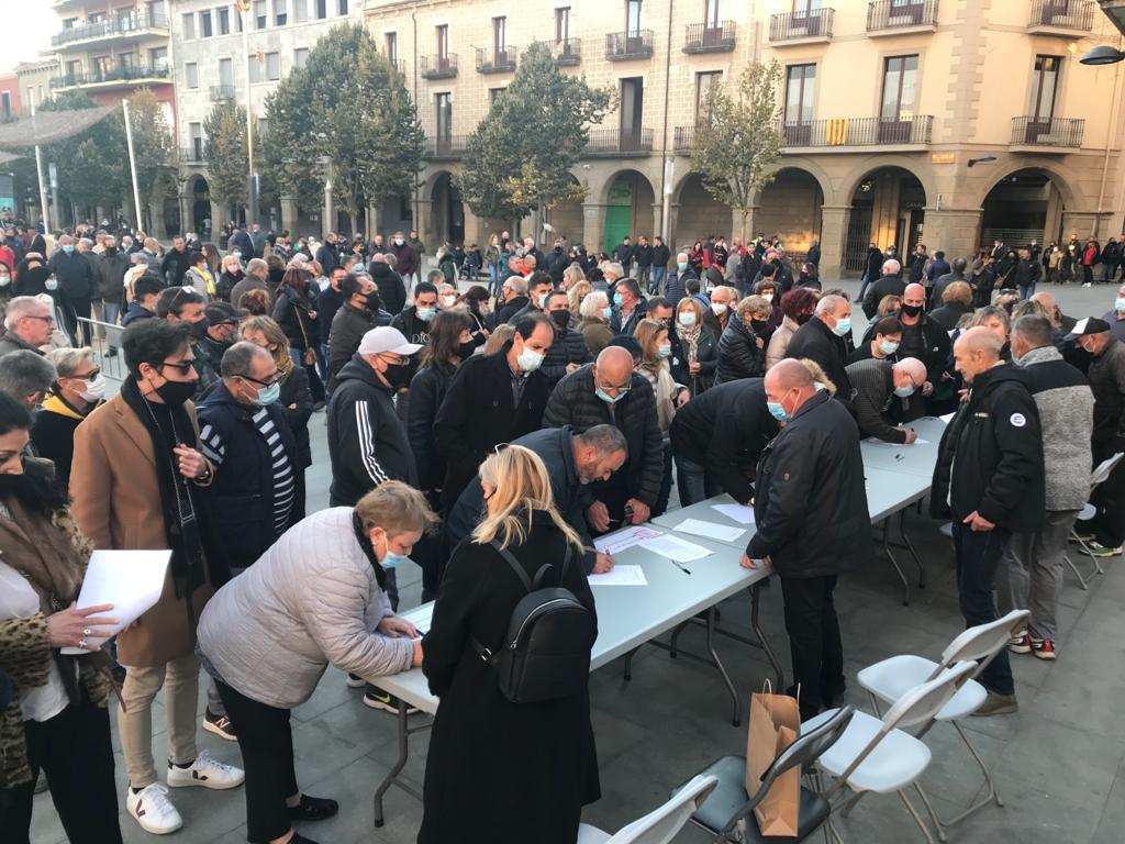 elsetembre's tweet photo. #ENMOVIMENT
Carta d’un manlleuenc marroquí en resposta al manifest de la Plataforma
▶️ Article d'Abdelkarim Bouloum
▶️ «Hi ha problemes de fons que cal treballar en comunitat, dinamitzant els espais i creant-ne d’altres per a la trobada de la comunitat»
👉 https://t.co/f8iGVx4Fzw https://t.co/GzbJp3TCaN