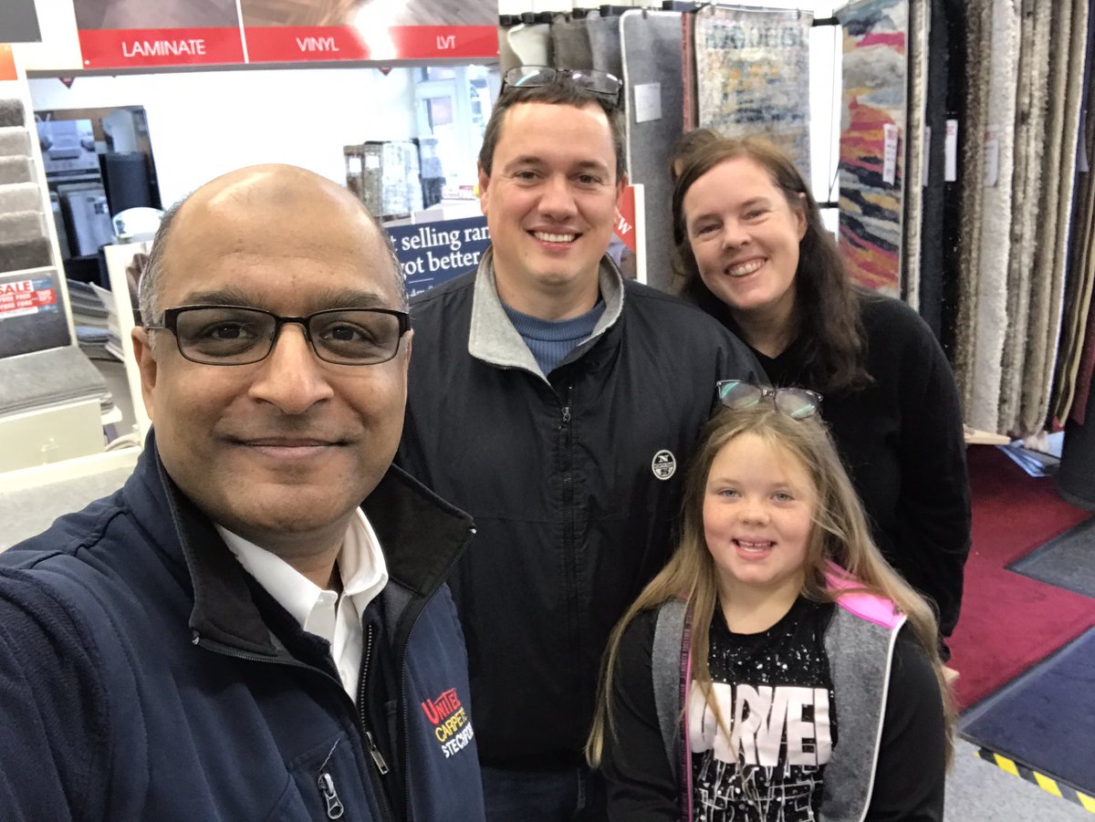 3 x <a href="/BirminghamAward/">Birmingham Awards</a> finalists in the same photo!!
<a href="/philarkinstall/">Phil Arkinstall</a> of @arkmediaprods and Nic Arkinstall of <a href="/littlesub75/">Little Sutton Primary School</a> visiting me today @UnitedCarpets