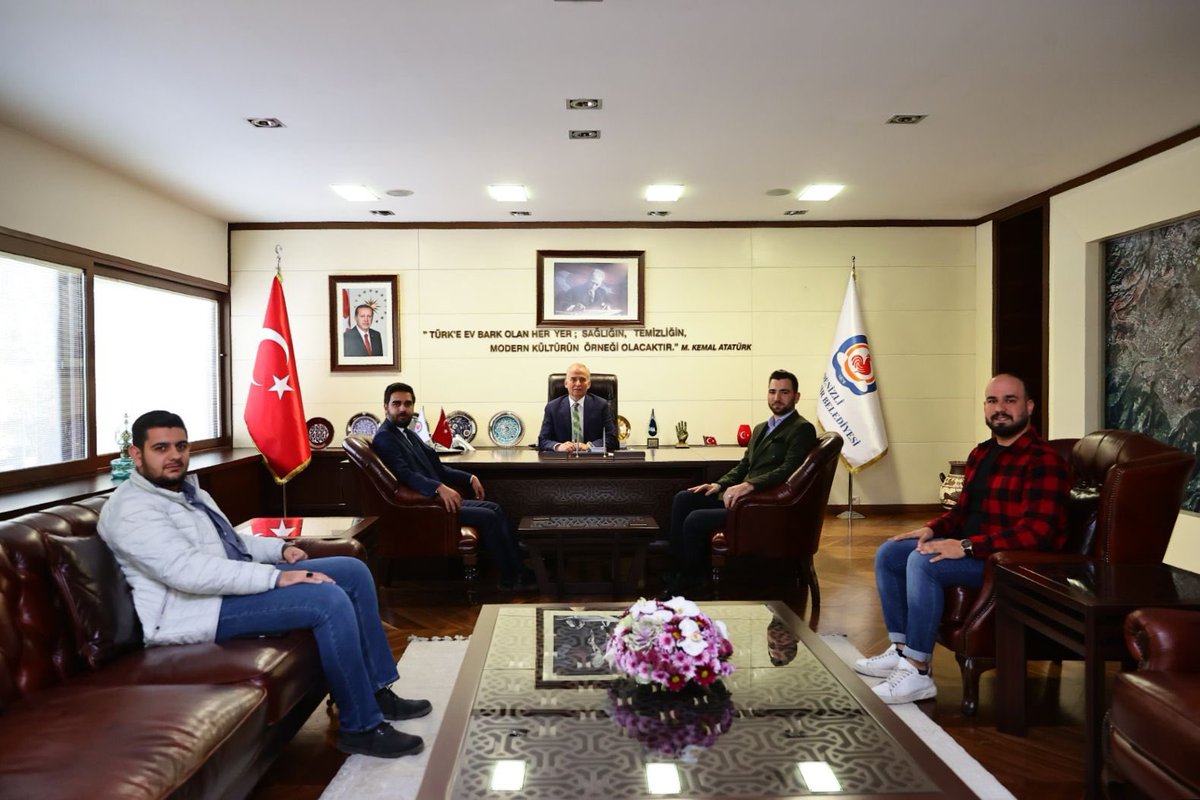 Tayfunarsinkol's tweet photo. Denizli Büyükşehir Belediye Başkanımız @osmanzolan ‘ı ve İl Başkanımız @yucelgungor20 ‘ü İl Gençlik Kolları Başkanımız @osmannazlier ile birlikte ziyaret ettik. 

Hoş sohbetleri,misafirperverlikleri ve gençlere olan destekleri için teşekkür ederim.

@eyupkadirinan @avyusufibis https://t.co/5SLy9xhU4f