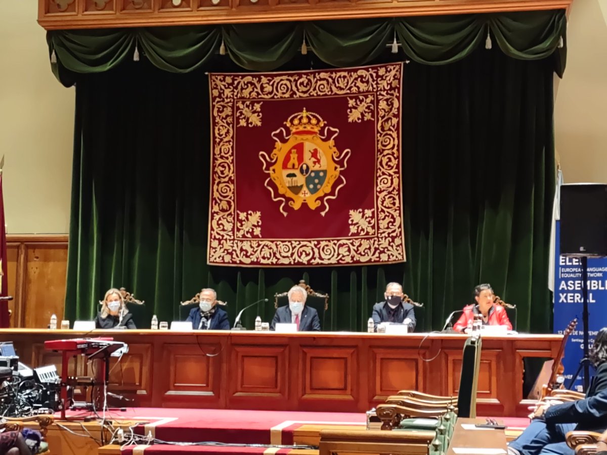 AsaModaSarda's tweet photo. #Santiago de Compostela, su Coordinamentu pro su Sardu Ufitziale est in s'atòbiu annuale de ELEN sa retza europea chi denfesat is minorias linguisticas. #Sardigna #sardu #Sardegna #limba https://t.co/xnGQRbO0Wh