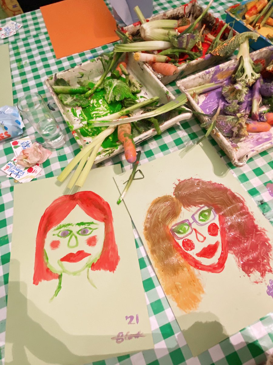 katiexdrink's tweet photo. a lovely wholesome crafty evening with @ForWhatReason at #craftjam last night! https://t.co/IBVKIEtO39