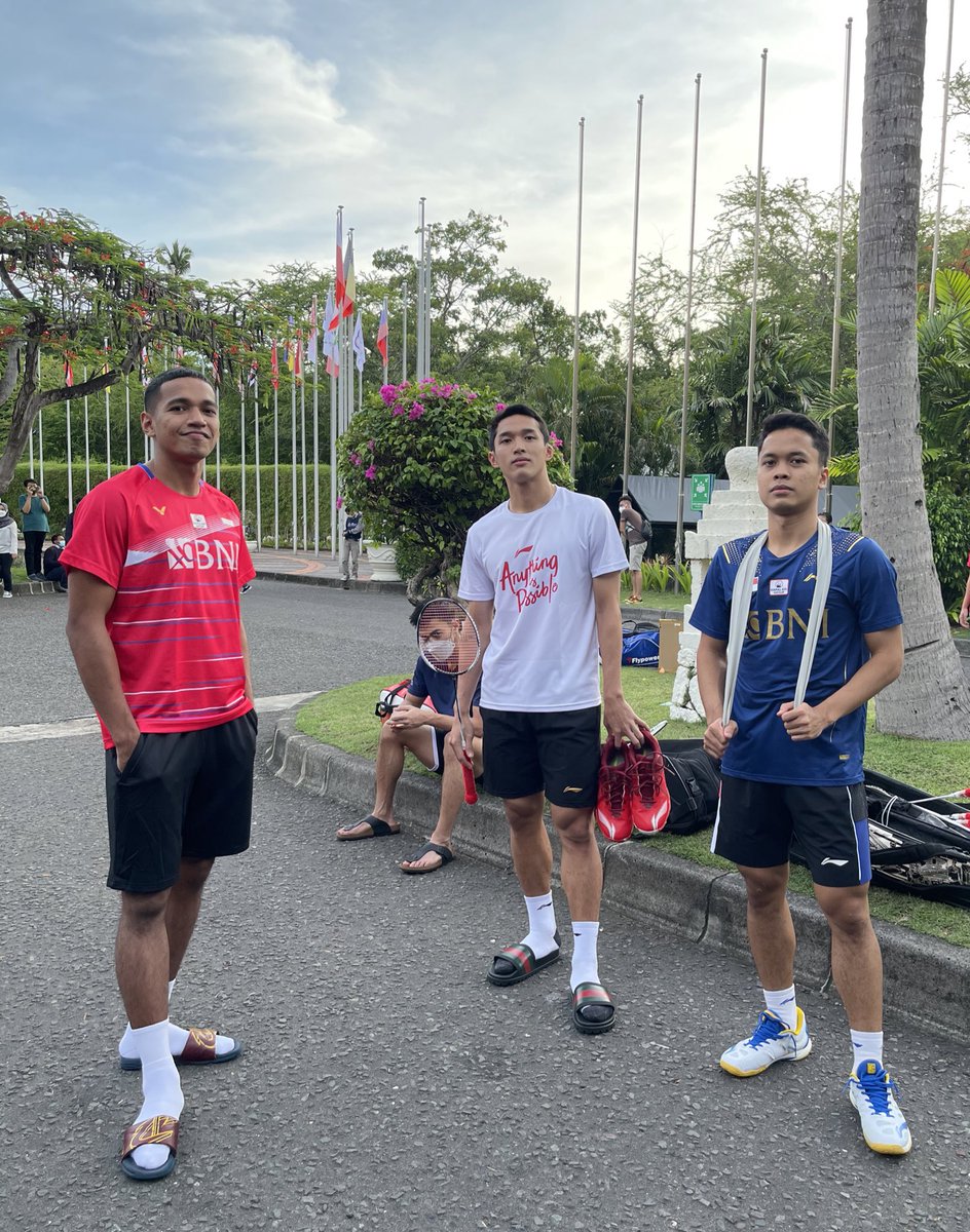 INABadminton's tweet photo. Bali silau ya?

#IndonesiaBadmintonFestival
#IBF2021 https://t.co/n1Ma6eVIjH