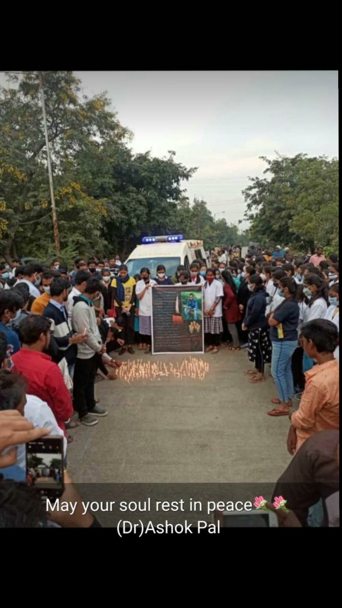HritujaChavan's tweet photo. Only if we stand united 
we can win this battle
ONLY WE as a fraternity can bring out a change!! 
All we need is Support 🙏🙏
#JusticeForAshokPal
#justicefordrashokpal
@AmitV_Deshmukh 
@Dev_Fadnavis 
@rajeshtope11 
@RajThackeray 
@AjitPawarSpeaks https://t.co/ew3cCeeY7x