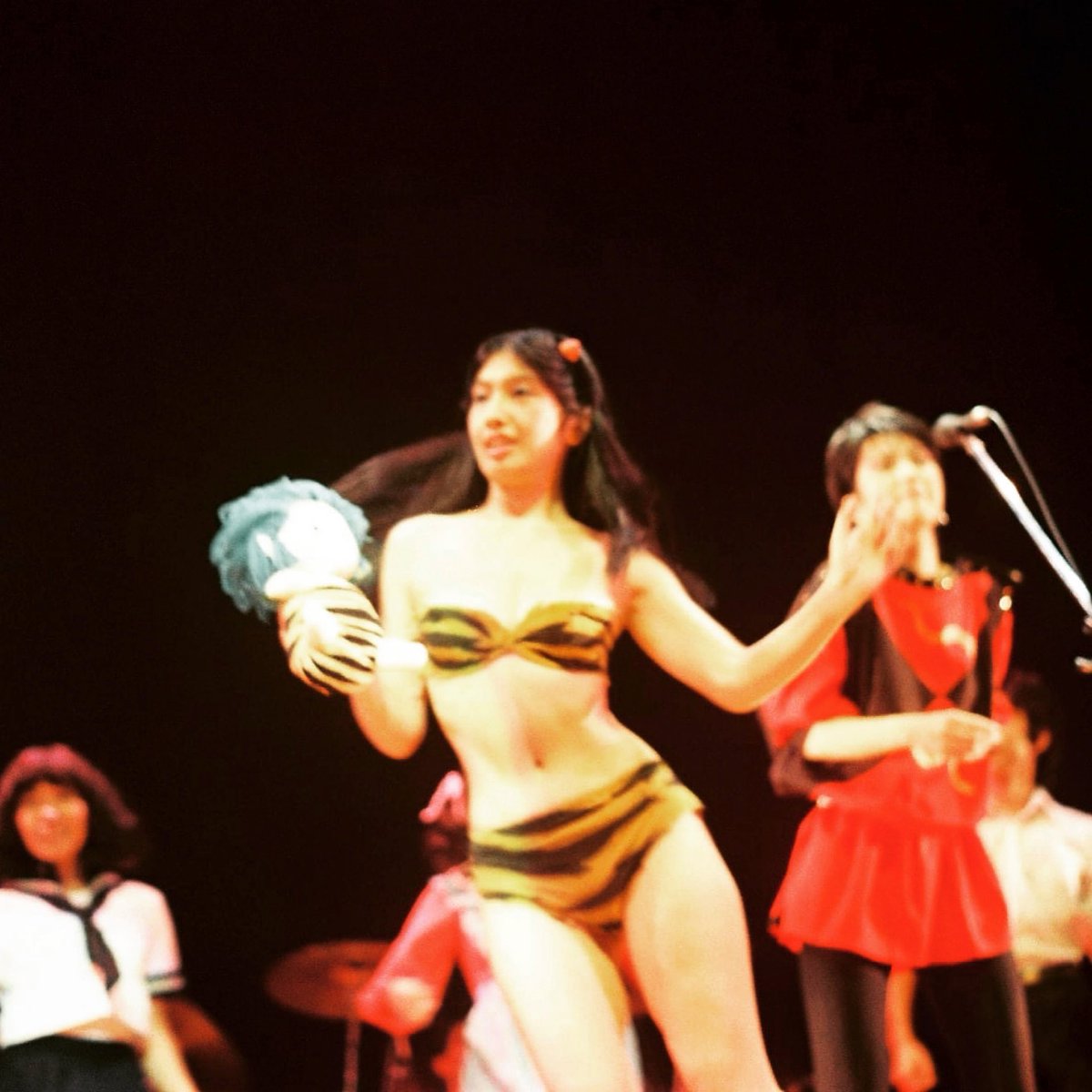 カナメン S Tweet うる星やつら ラムだっちゃさんのコスプレして踊る川村万梨阿さん Trendsmap