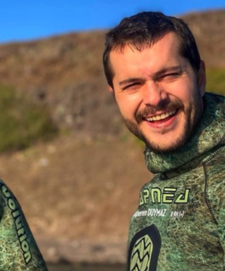 gülüşün bana oksijeenn göremezsem deliriceeemm