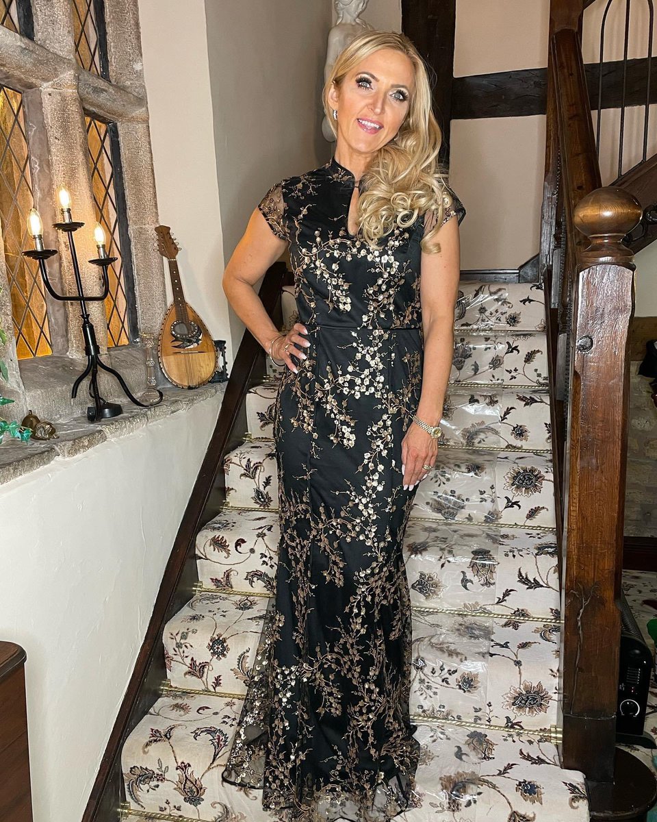 thespeakmans's tweet photo. It’s not every day you get an invitation to Balmoral Castle. A very, very special evening ❤️
#balmoralcastle #VSA #phaseeightstyle @PhaseEightPR https://t.co/Zk0TSKRGtS