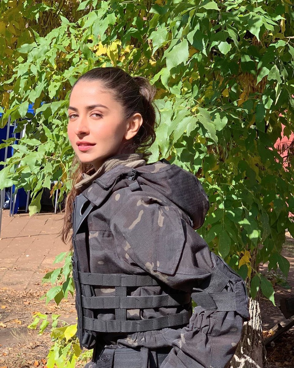 raajmalvika's tweet photo. Sunny Days of Squad! ☀️
#squad #squadonzee5 #aria #malvikaraaj #sunnydays #nero #team #minsk #bts #firstdayofshooting https://t.co/84y7SKaoKj