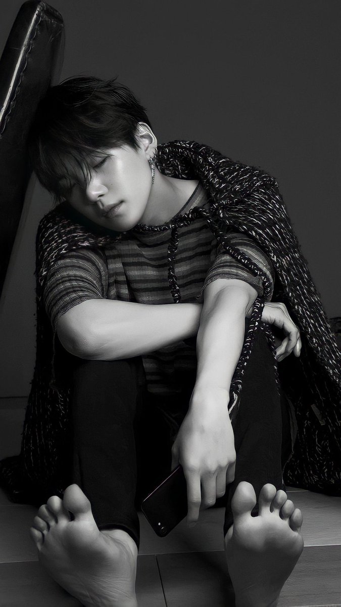 Fathusafnas7's tweet photo. #1BForMinPD🎊🎉
Prod Min Yoongi has surpassed 1 Billion streams on Spotify for the songs he has produced💫🥳
1B says,“Am I a joke to you?”😄and yes, the number of times Suga hit the achievement of 1B is not a joke anymore🌟
SUGA 1B STREAMS PRODUCER
CONGRATS SUGA💜
#ProudOfMinPD https://t.co/01UTUeYYWB