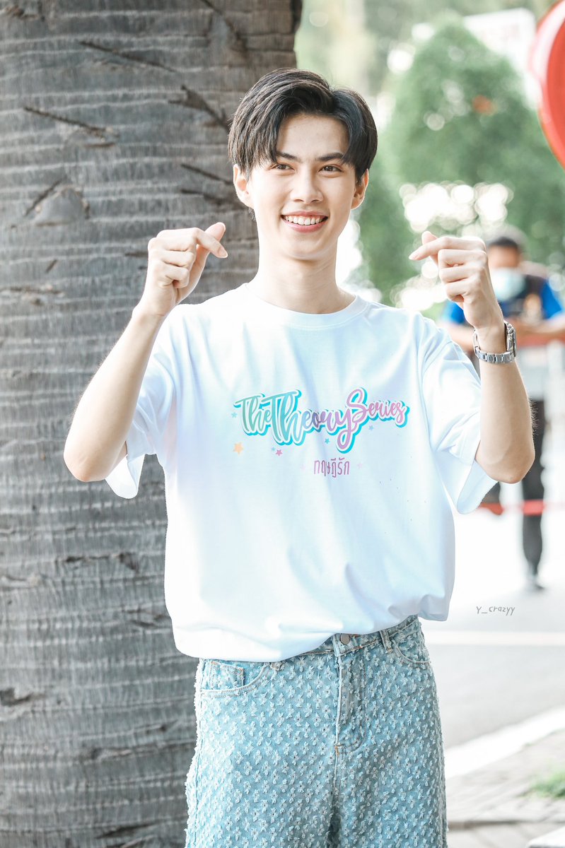 y_crazyY_'s tweet photo. สดใจ ✨
#TheTheorySeries   
#บวงสรวงทฤษฎีรัก 
#BENZALERT 
#เเบตเตอรี่ของอเลิ๊ต https://t.co/xxHtLvNdU2