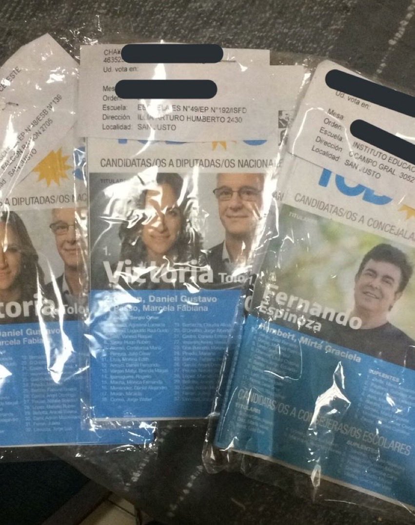 La delincuencia política manda boletas casa por casa con los datos personales de cada uno (nombre, domicilio, DNI) con la excusa de la mesa y orden.

Una amenaza evidente: "te conocemos".

Si te llega, hacé la denuncia formal o mediática.
 
Y no te dejes asustar