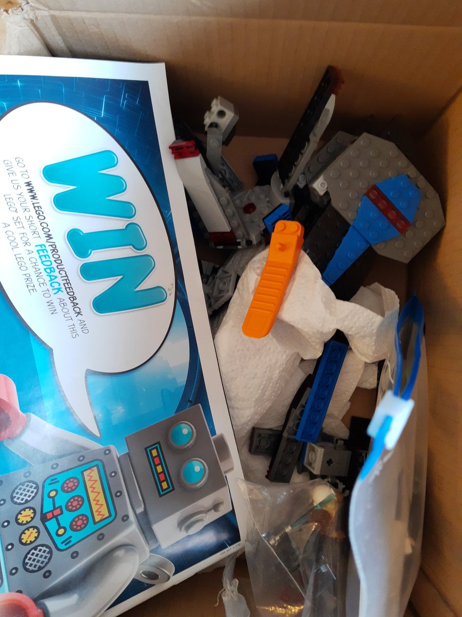 g_koeln's tweet photo. Streamvorbereitung für Morgen.
@lego_group
#twitch #twitchde #legostarwars #lego #legominifigures #afol #legofan #starwars #legomoc #minifigures #legolifel #legobricks #legoart #legominifigs #sigfig #freemaker #backstage #hinterdenkulissen https://t.co/ly9cr6Bck4