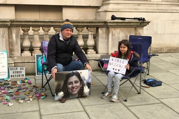 Alwaysl88774453's tweet photo. Unless @trussliz is planning on giving #JohnsonTheCorruptPM a lift to Tehran to resolve #Zaghari-Ratcliffe's release. She needs to get off her bike and work 24/7 to perfect her return to the UK! As a mum she must be able to empathise with Ratcliffe's predicament?
Get it SORTED!!! https://t.co/Ud8lJc0cg8