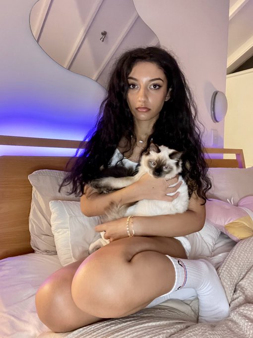 ignore my face it was the only pic where he was looking at the camera lol https://t.co/fv4RMAUPlS