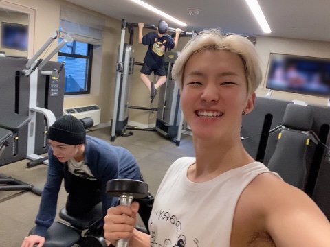 Rice_wz_'s tweet photo. 200109 fancafe
#soonhoon #hoonsol #woozi #hoshi #vernon #seventeen https://t.co/wifclJdz9I