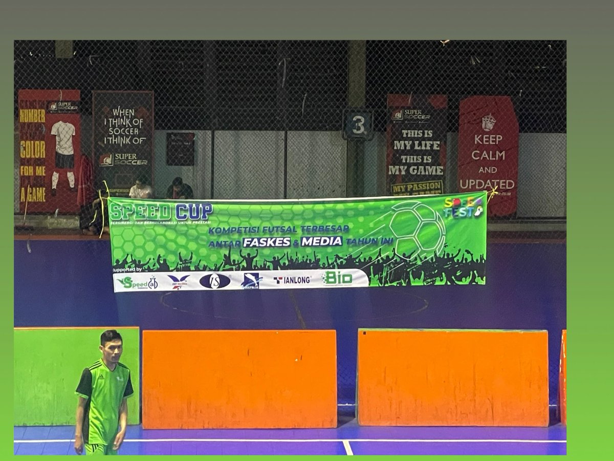 TitiRusdi's tweet photo. Pembukaan #SpeedCup sebagai rangkaian dari SpeedFest yg diadakan okeh SpeedLab. Kompetisi Futsal yg diikuti 22 team Faskes Se-Jakarta. Pertandingan pertama, Speed Team 1 vs RSUD Keb. Lama. https://t.co/GRQfoFolfe