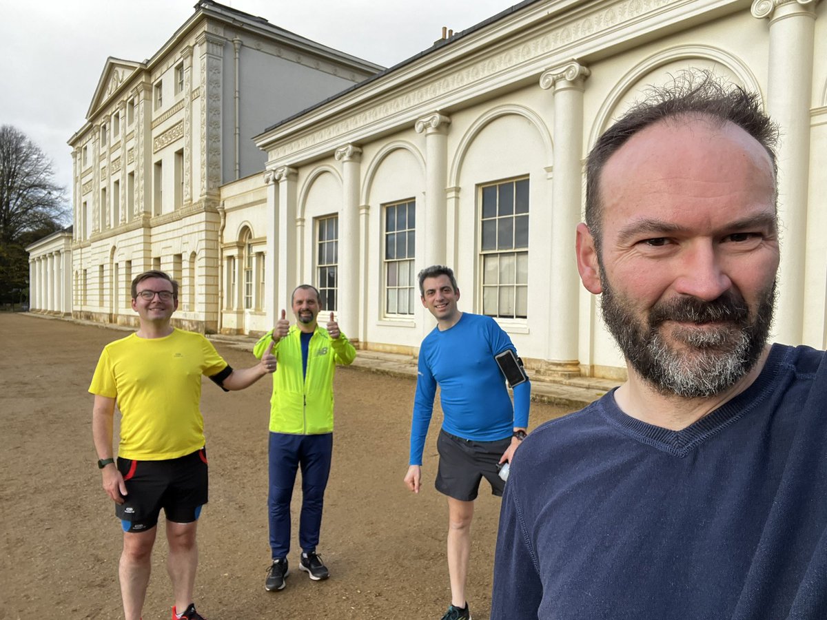 AlistarMcLaurin's tweet photo. @ruNW6 todays run featured a Kenwood loop, and we saw the lights going up for the Christmas illuminations, they look promising, I’m looking forward to seeing them on a December evening. https://t.co/imIqGadF7m