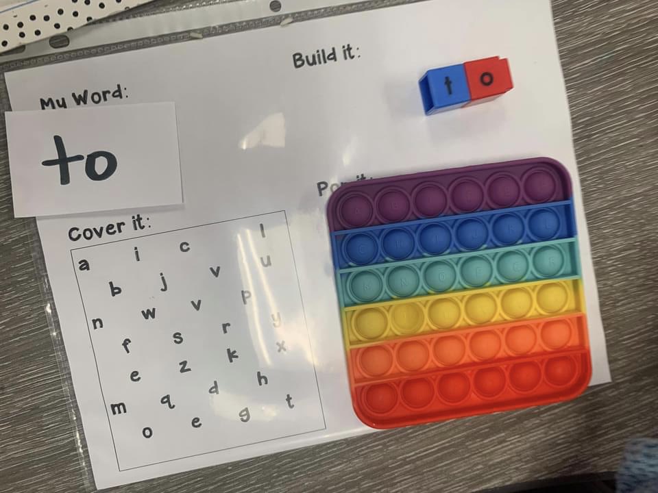 This is kindergarten!! So proud to have <a href="/GESFaurot/">Jennine Faurot Doughney</a> guiding her <a href="/GESStars/">Grapevine Elementary</a> kinder cuties in their literacy journey!! #GESshineon