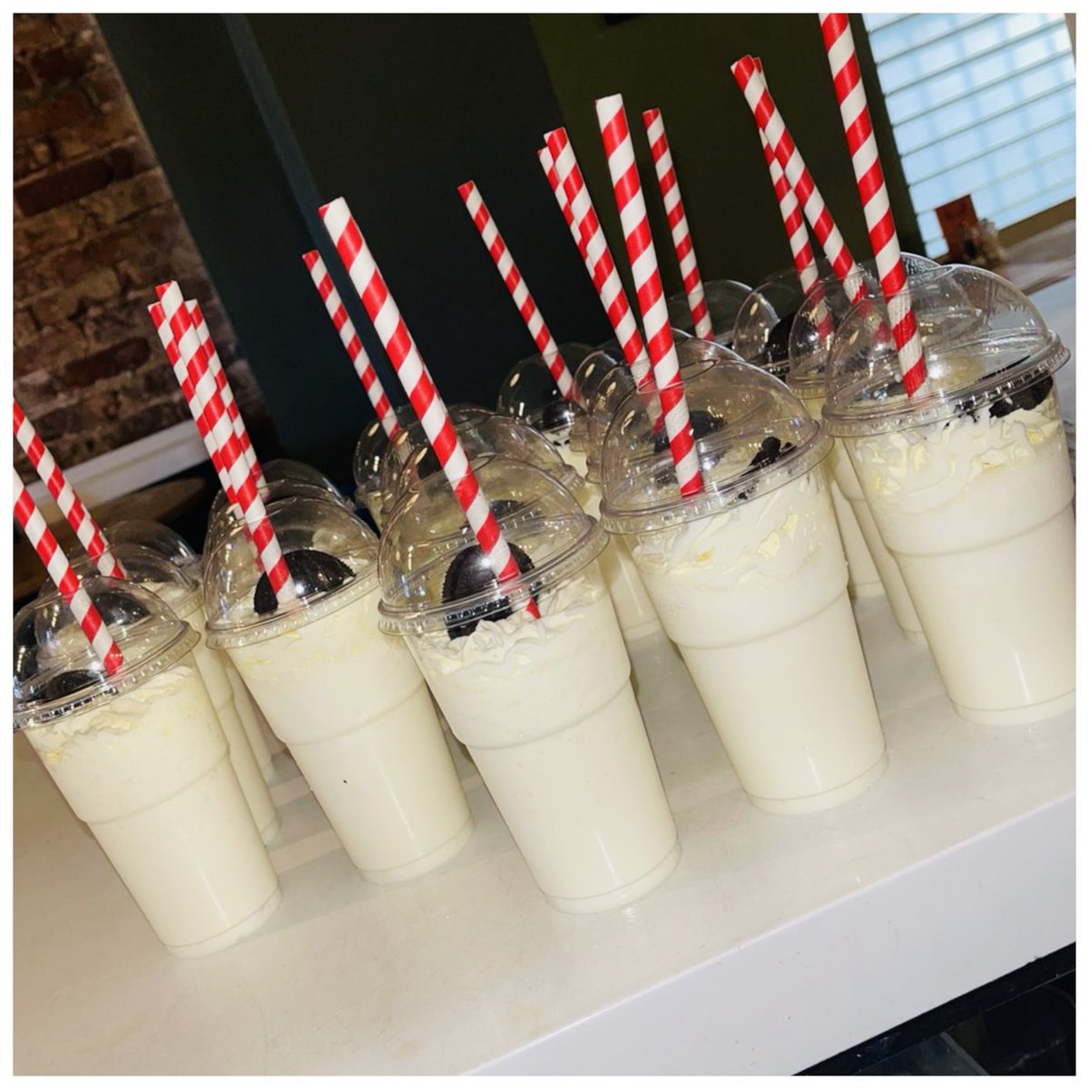 Saturdays at Roost be like… ⬇️🍦❄️👏

#milkshake #roostmilkshake #shakeitbaby
#milkshake #milkshaketime #roostheatonmoor #deliveroost