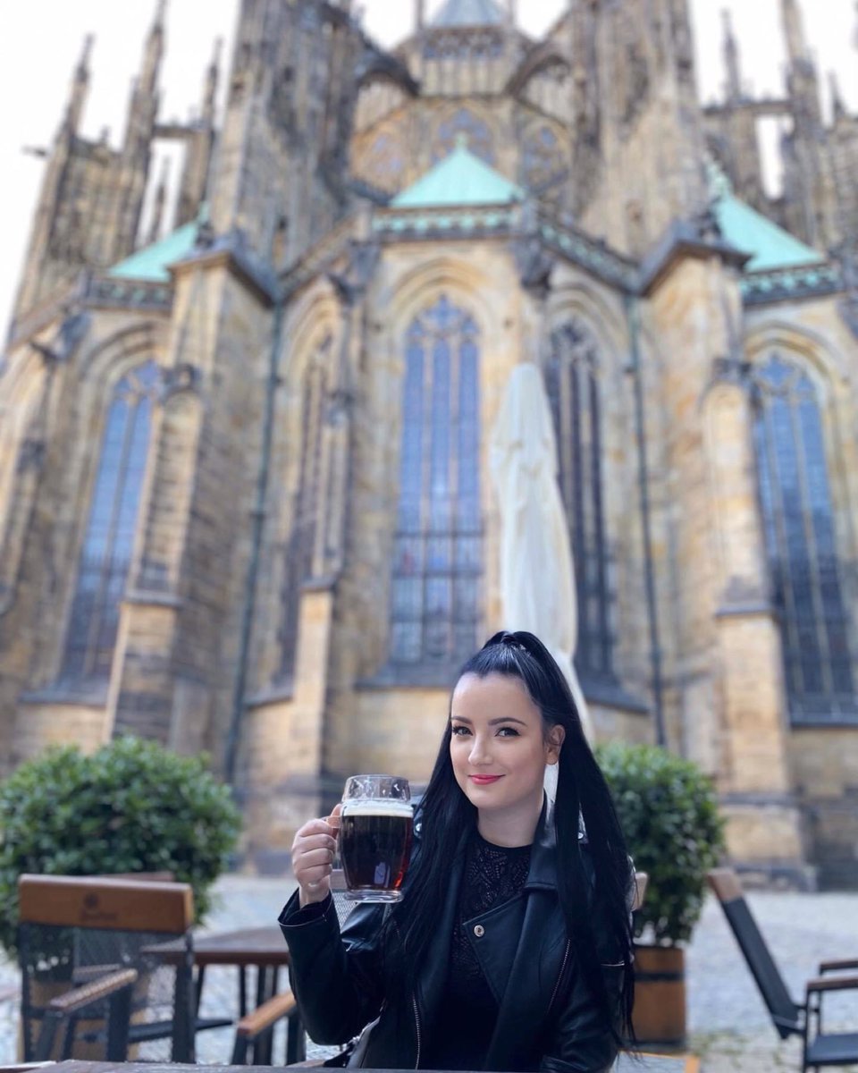 MyToucheBlog's tweet photo. Have a great weekend, it’s time to enjoy life! ☺️ 🍻 #Prague #memories #weekendvibes #metalblogger https://t.co/cxcHpP4rLE