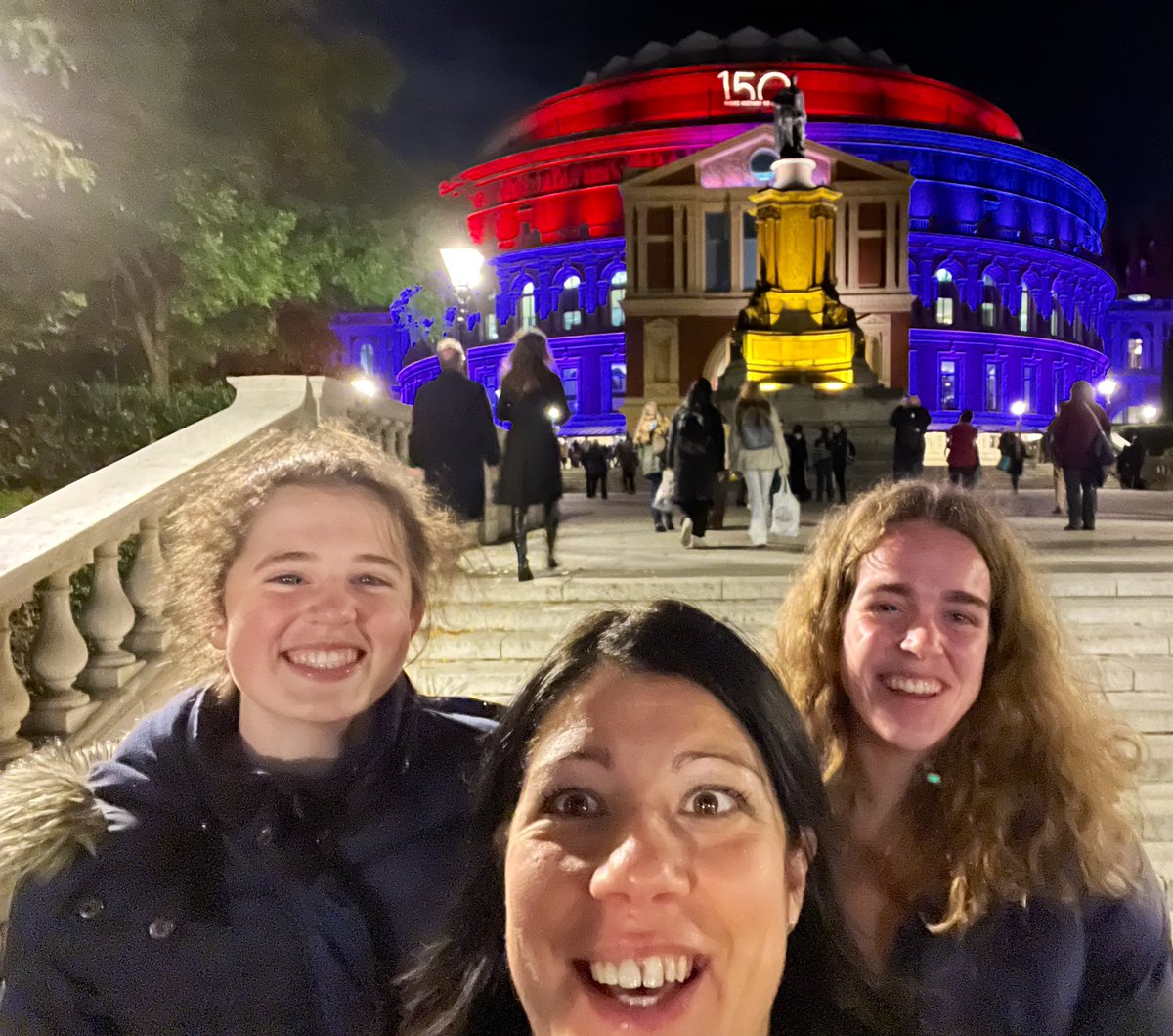 CharlotteExon's tweet photo. A BIG shout out to these two EXTRAORDINARY girls -  our VIth Form Head and Deputy Head of Music @DowneHouseMusic who are doing amazing things not only as performers but behind the scenes for tonight’s live broadcast from the @DowneHouse Studios. #musicalleadership #selfiesrule https://t.co/Q8hJJ1Oz8m