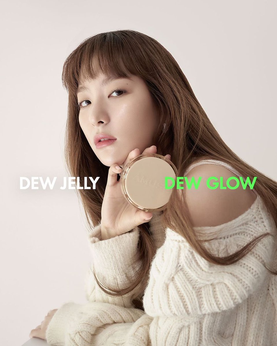 SeulReneDaily's tweet photo. |OFFICIAL| 211113 [🐻] #SEULGI #슬기 for AMUSE #RedVelvet #레드벨벳 @RVsmtown 
https://t.co/KDY57PyXpA https://t.co/MeXWD2pHCZ