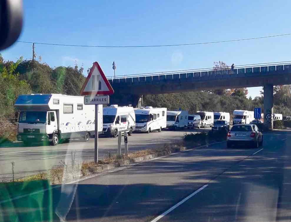 AreasAc's tweet photo. Más de 600 #Autocaravanas procedentes de distintos puntos de España, 
reivindican sus derechos con una marcha por #Oviedo... https://t.co/fayu7hPlfw