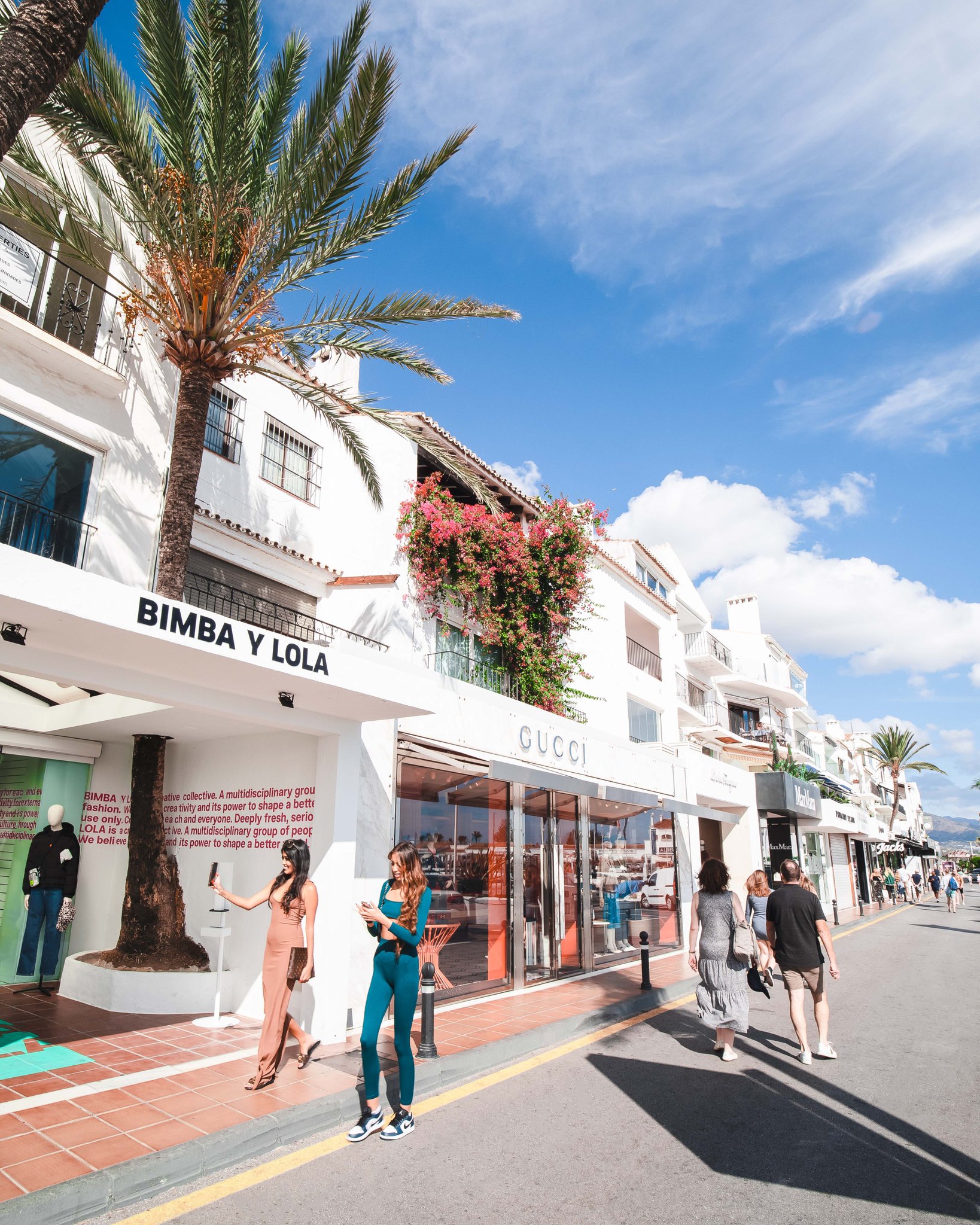 MARBELLA TURISMO on X: Exclusive shopping boutiques in Puerto Banús 😍  React using 👏 if you'll choose Marbella as your destination for 2021! # Marbella #MarbellaTurismo #MarbellaTuDestino365 #CostadelSol #Andalusia  #Andalucia #