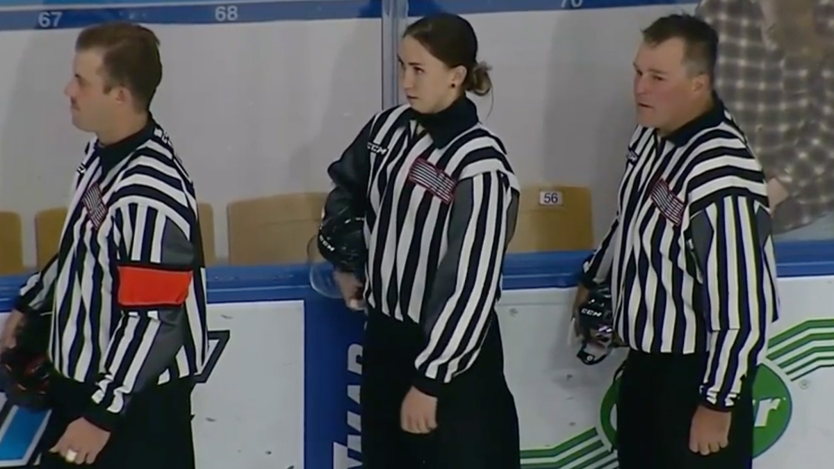 Kirsten Welsh made history on Friday in Kitchener as the #OHL's first-ever female on-ice official. Hear from her as she caught up with <a href="/Rogerstv20/">Rogers tv</a>'s Sean Furfaro (<a href="/seanfurfaro/">Sean Furfaro</a>).

WATCH 🎥: bit.ly/3qvT3uw