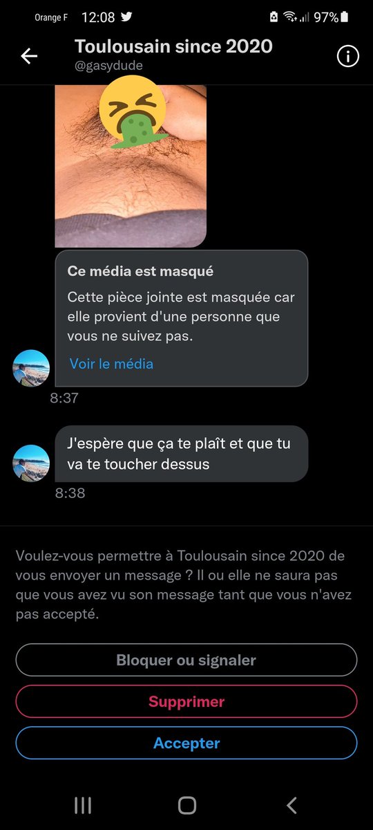 SSookiki's tweet photo. Je suis fatigué de ce genre de porc, c'est quoi déjà l'article de loi pour des dickpic non consenti? https://t.co/bQHYIZRcrU