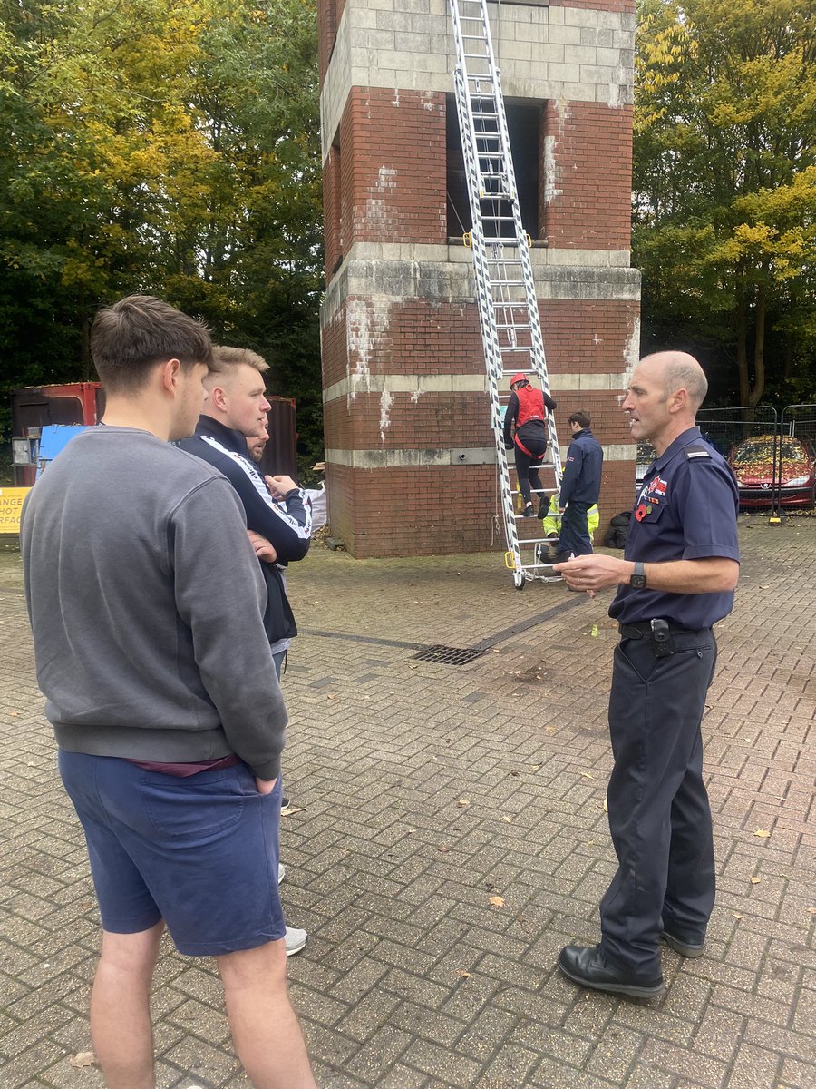 culhane_ellen's tweet photo. Recruitment open day this morning @Rushmoor02 @HantsIOW_fire #communitydefenders #bestjobintheworld https://t.co/YmpGTXgRqP