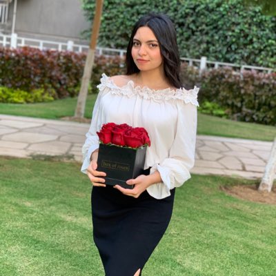 lamawail2001's tweet photo. Hopping my 20s be as wonderfull as my teens🌹✨ #NewProfilePic https://t.co/P63krDXvRD