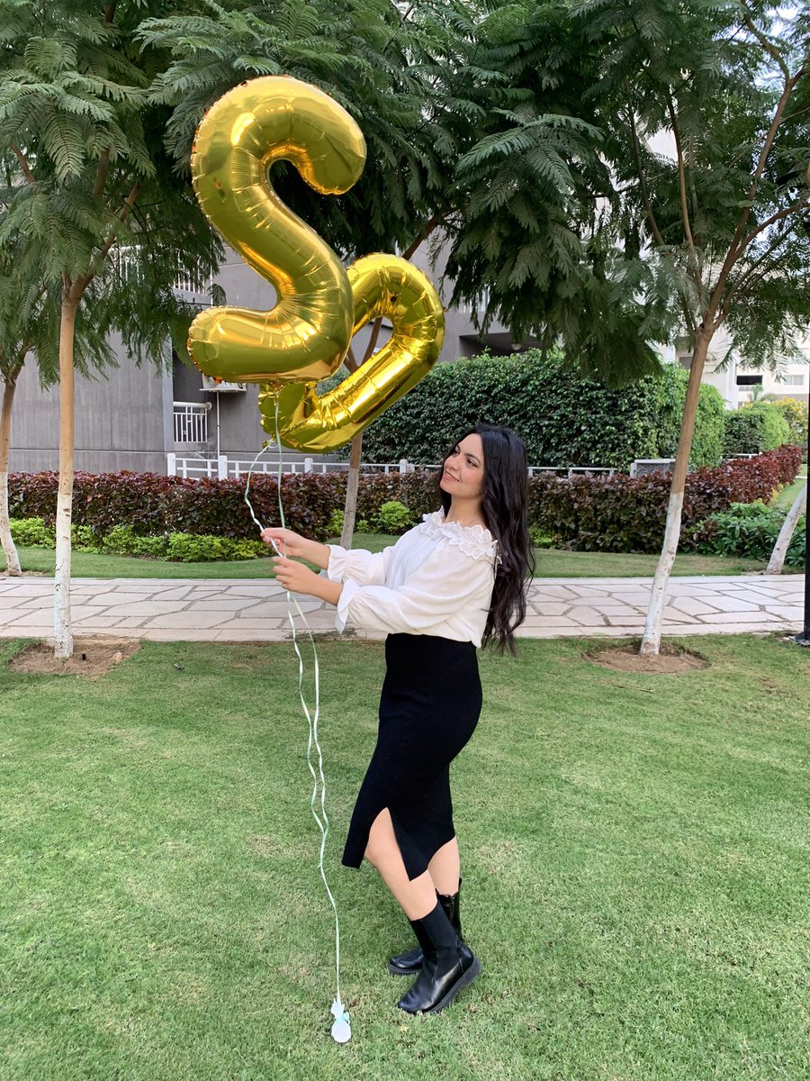 lamawail2001's tweet photo. Hopping my 20s be as wonderfull as my teens🌹✨ #NewProfilePic https://t.co/P63krDXvRD