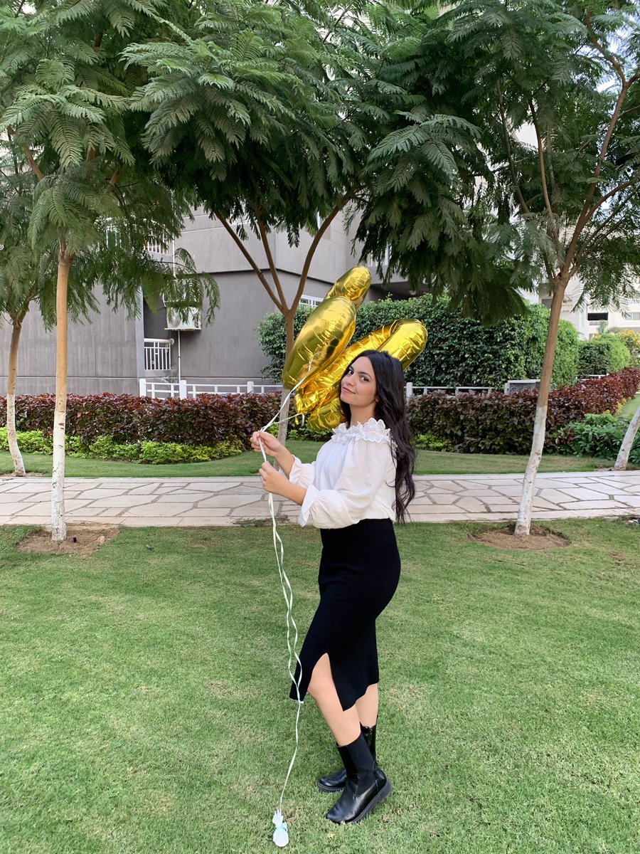 lamawail2001's tweet photo. Hopping my 20s be as wonderfull as my teens🌹✨ #NewProfilePic https://t.co/P63krDXvRD
