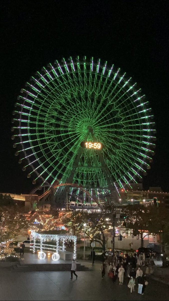 Uき ゆき 竜沢カレン コスモワールド もマユカちゃんカラーにライトアップ Happymayukaday マユカの誕生日祝っときや