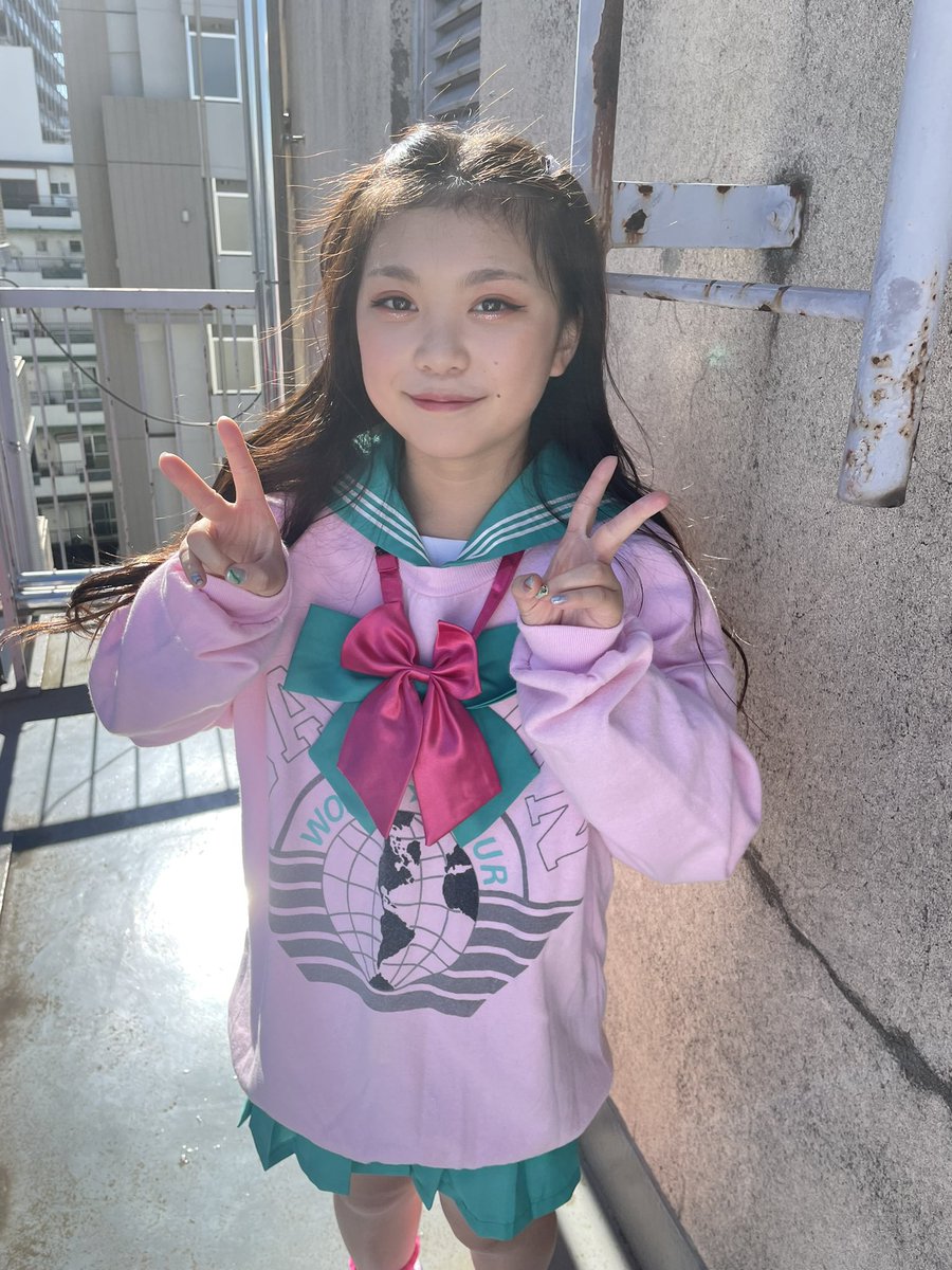 ChibiusaJapan's tweet photo. Hinano🧼
ちびうさ初のラブラビさんとチェリーチェリーさんのコラボで､みんなで一緒に踊れて緊張したけど楽しかったです💚✨✨
みんなと、喋ったり、踊ったり楽しい１日でした!!!🌺🌴
是非またコラボさせてもらいたいです🐰❤️🍒🖤@rabirabuIDOL11 @shibuyaidol #東京アイドル劇場mini https://t.co/imyixzc6WE
