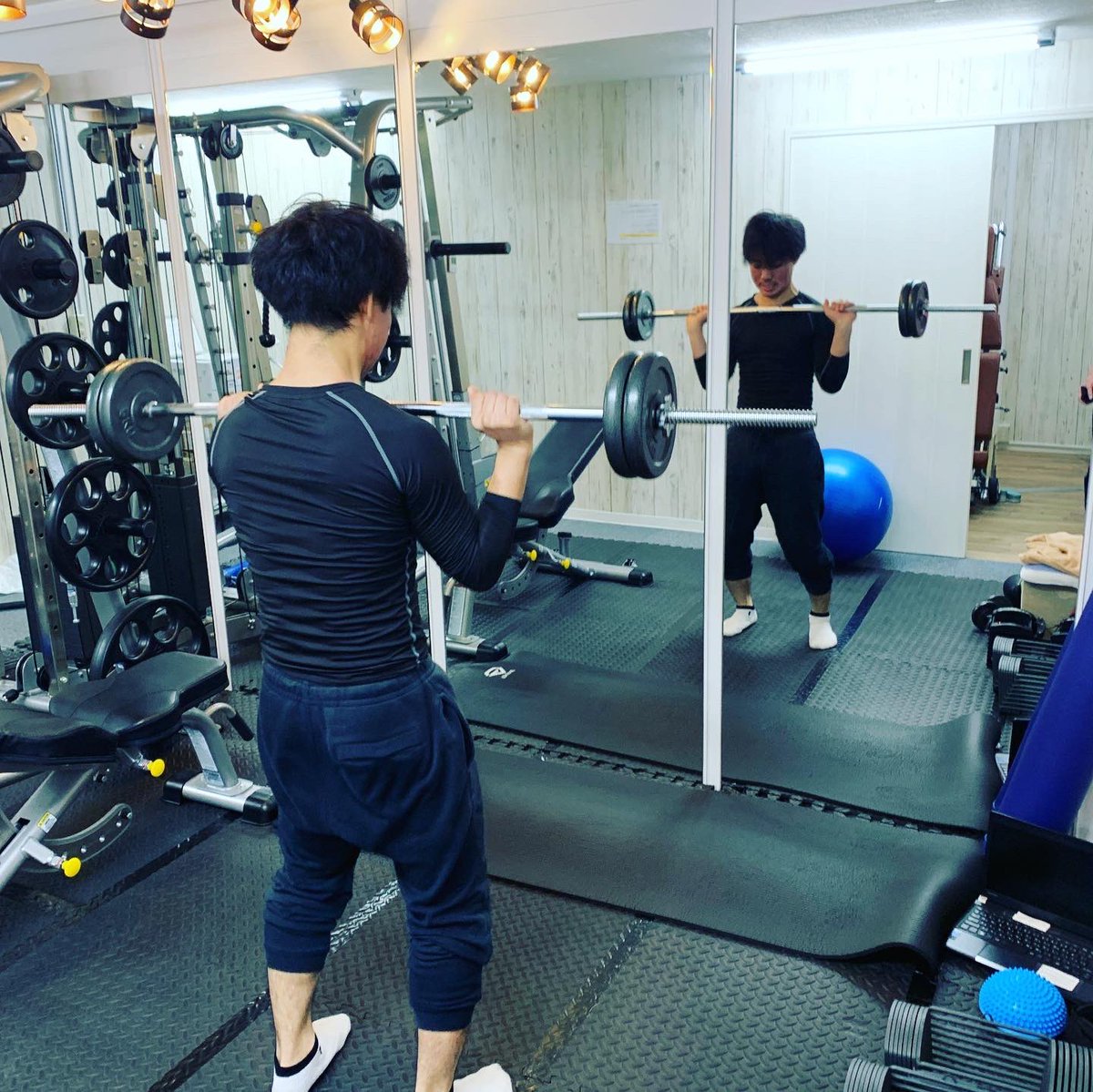 musubi0823's tweet photo. こんにちは☀️
運動と治療は平行するものです！
筋肉は裏切らない！！
しっかり運動もしていきましょう🏃‍♂️

篠崎駅前結び整骨院・鍼灸院
03-6876-0371

#篠崎駅前結び整骨院・鍼灸院
#産後
#トレーニング https://t.co/ukXMuXgpb4