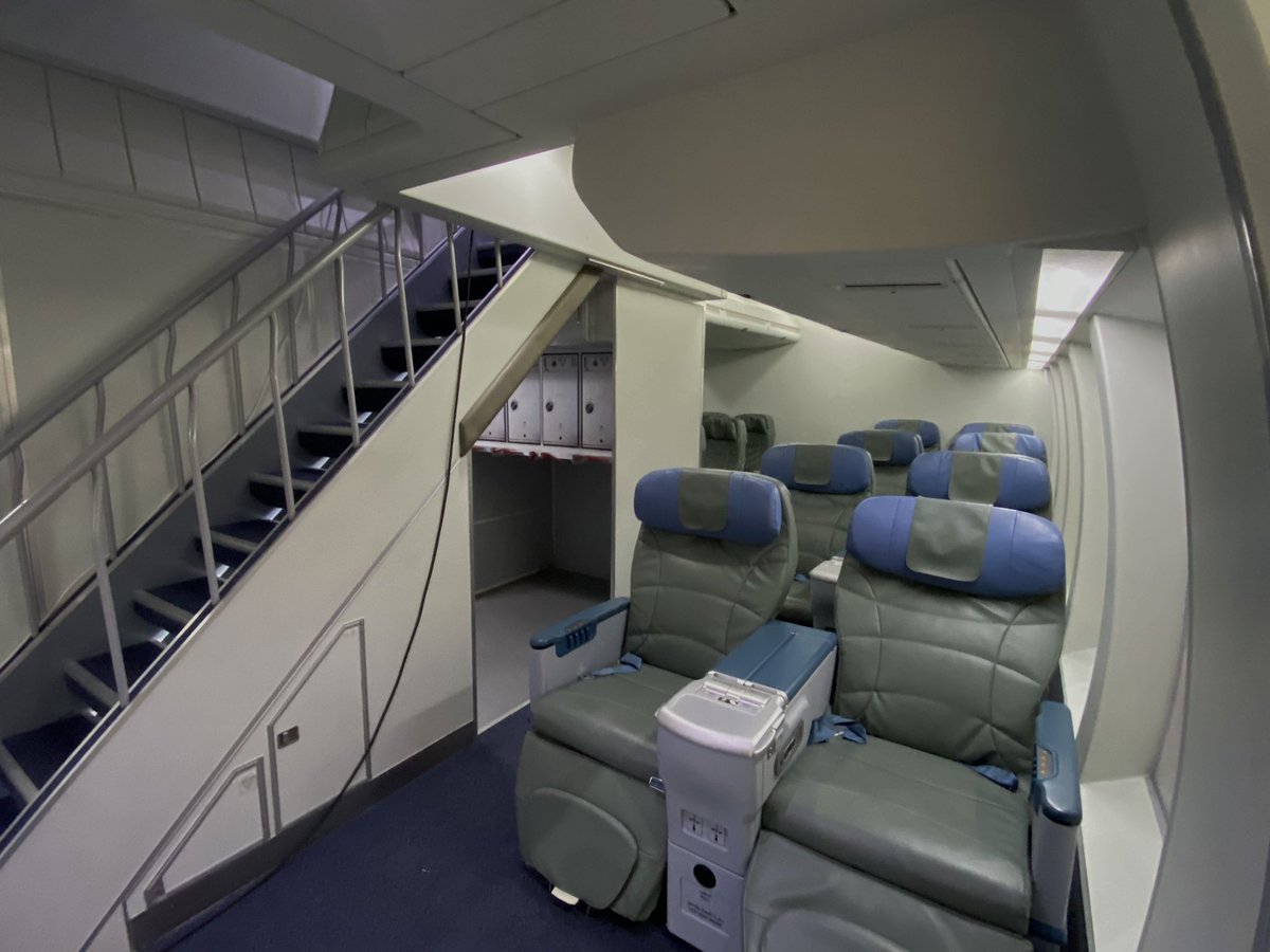 IAhmed_Ismail's tweet image. Is there a doctor on board? 👨🏻‍⚕️🧑🏻‍⚕️ 

In-flight medical emergencies simulation course ✈️🚨
#IMES_Course