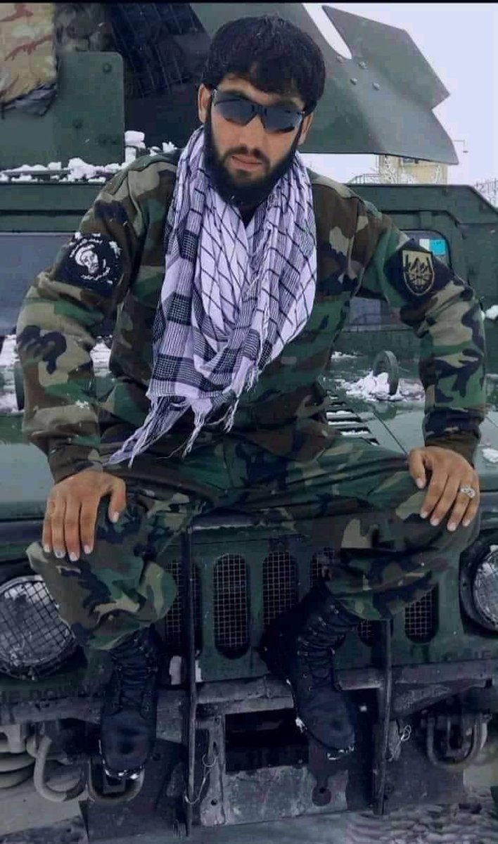 #TalibanAmnesty Taliban executes Jafar Sanjani, an ex officer with the former ANA’s 111 Capital Division. According to his relatives, Jafar was dragged from his home in Hesa-e Awal district of northern Kapisa province and shot dead. A Patch of ASMassoud can be seen on his arm