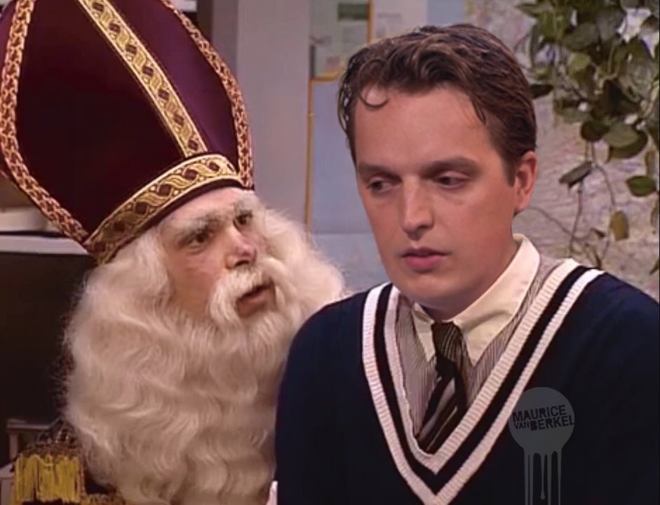 Mvan_berkel's tweet photo. “9 miljoen... Daar wordt Sinterklaas niet echt vrolijker van... Sinterklaas wordt er zelfs een beetje verdrietig van. En als Sinterklaas verdrietig is dan moet Sinterklaas getroost worden. En dat kan op allerlei manieren, Sywert.” #Sinterklaasintocht https://t.co/8HOOnqvltC