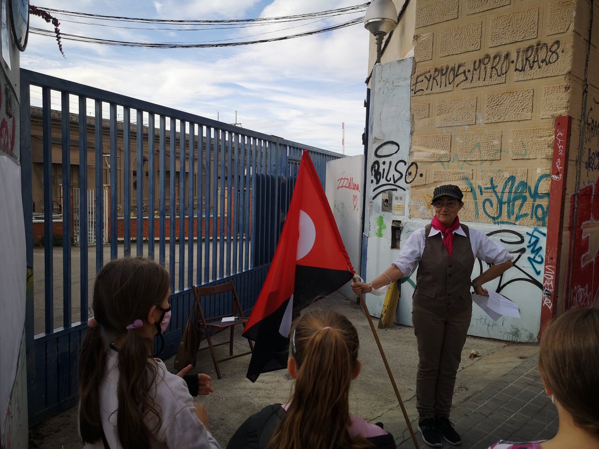 #gimcana50avvct ens ho passem genial descobrint el patrimoni de Collblanc i la Torrassa. Estimem i respectem el barri #vulemflos @sherrasti <a href="/PatrimoniLH/">Grup Patrimoni LH</a> <a href="/ElBellvis/">Defensem el Castell de Bellvís</a> <a href="/aavvct/">AAVV Collblanc - la Torrassa</a> <a href="/lhdigitalh/">LHdigital</a> <a href="/Torrassa12CA/">CACollblancTorrassa</a> <a href="/LhVerd/">𝐋'𝐇𝐨𝐬𝐩𝐢𝐭𝐚𝐥𝐞𝐭 𝐕𝐞𝐫𝐝</a> <a href="/lh_estrella/">Estrella de L'H</a> <a href="/LHAjuntament/">Ajuntament de L'Hospitalet</a> <a href="/LHNOTICIAS/">L'HOSPITALET NOTICIAS</a>