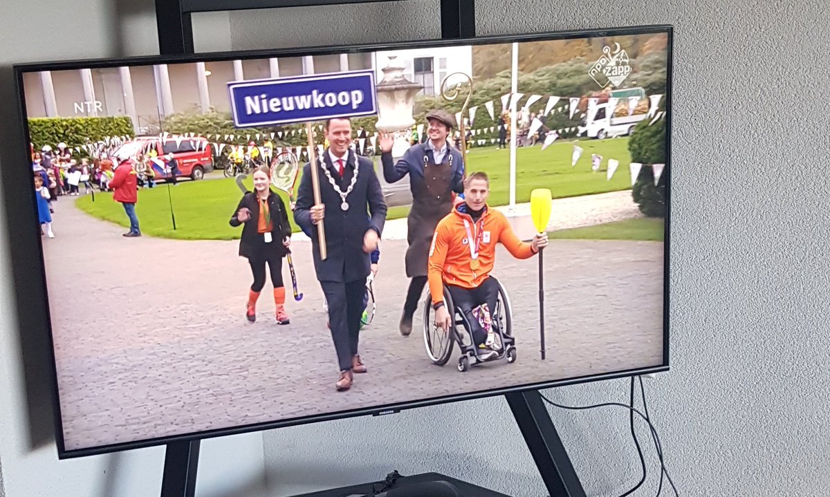 Wat een fantastische promo voor Nieuwkoop, met glansrollen voor o.a. <a href="/robbertvanduijn/">Robbert-Jan v. Duijn</a> en <a href="/JetzePlat/">Jetze Plat</a> !
